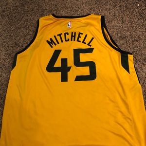Fanatics Shirts - Utah Jazz Donovan Mitchell Gold Statement Jersey Fanatics Shirts - Utah Jazz Donovan Mitchell Gold Statement Jersey
